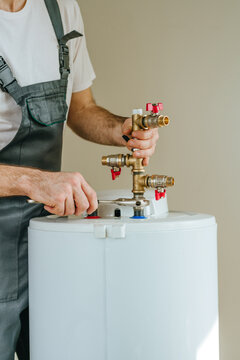 Installation of plumbing connection of water heater