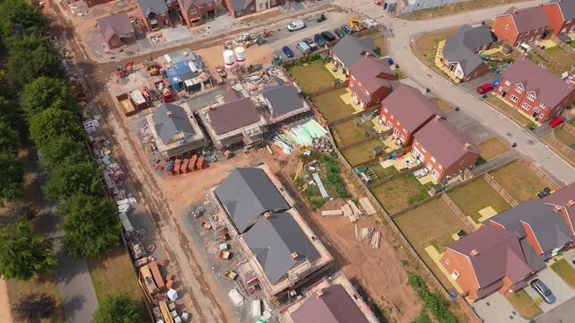 New houses being built in the UK, house construction on a modern housing estate