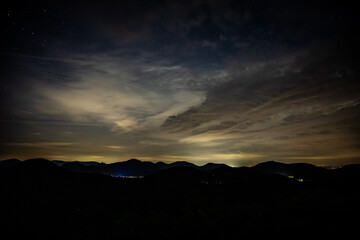 Wetterleuchten von Gewittern im Pfälzer Wald