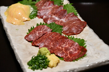 馬刺し　Horse Sashimi