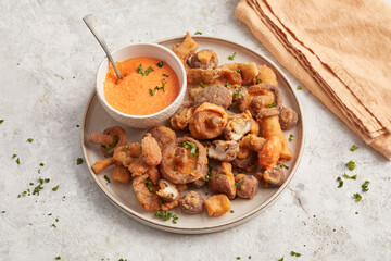Breaded mushrooms with dip sauce