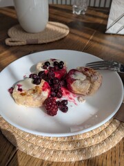 muesli with berries