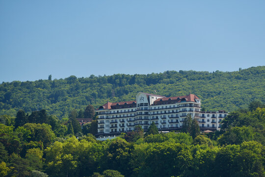 Evian, lac L&eacute;man, h&ocirc;tel royal
