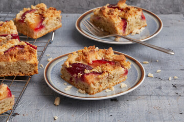 Plum crumble cake