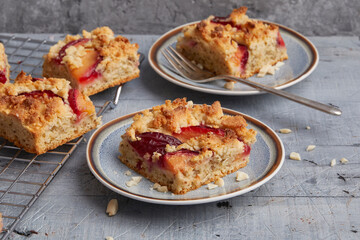 Plum crumble cake
