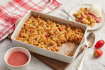Rhubarb crumble