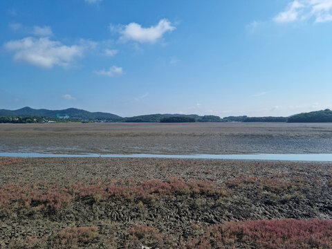 This is a view of Korea's west coast with chilmyuncho.