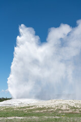 Old Faithful Geyser, Yellowstone National Park, Wyoming, USA