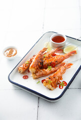 Shrimp skewers with fresh lime	and sauce