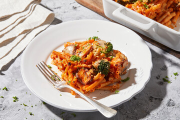 Pasta bake with broccoli and mushrooms