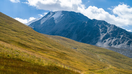 Fototapeta premium green mountain hills and peaks. beautiful gorges and peaks. summer in the mountains