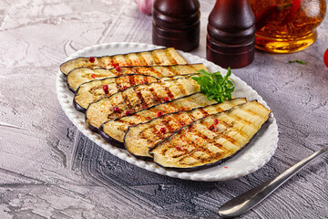 Hot grilled eggplant slices snack