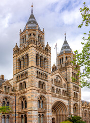 Naklejka premium Natural History museum building in London, UK