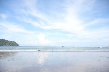 A Perfect Sunny Day in Paradise