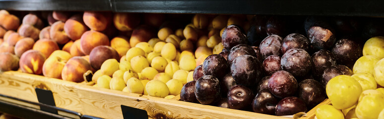 Fresh organic produce at a vibrant farmers market grocery store