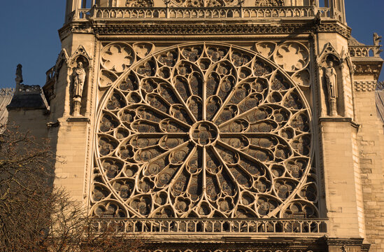 Rosace de Notre-Dame de Paris. France