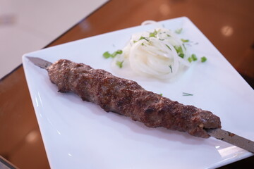 Skewered and Grilled Cubes of Meat, Shashlik - 串焼き料理 シャシリク	
