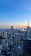 Fototapeta premium new york city skyline sky view sunset evening buildings skyscrapers empire state one world central park