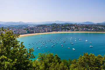 Fototapeta premium La Concha Bay from Mount Urgull and Castillo de la Mota