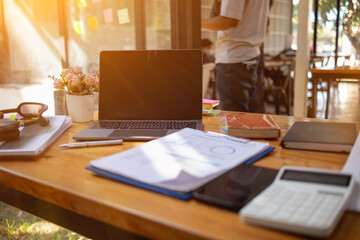 Many documents and office supplies are placed on desks within the office so they are ready to use when needed. The idea of arranging office equipment on your desk to make it easy to grab and use.
