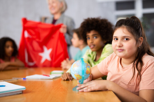Kids learning together about turkey in geography class - Powered by Adobe