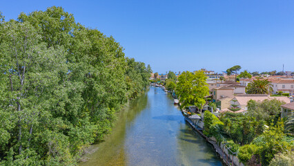 Les rives du loup &agrave; Villeneuve-loubet