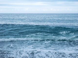 Fototapeta premium 青くきらめく太平洋の水平線