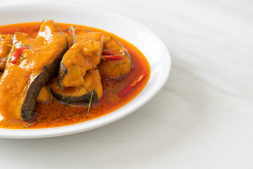 Redtail Catfish Fish in Dried Red Curry Sauce that called Choo Chee