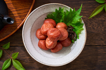 梅干しの小鉢｜和食の定番漬物・保存食