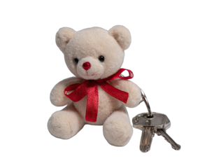 Tiny teddy bear keychain with keys (1)