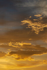 Fototapeta premium 夏の空 夕暮れの時の空と雲140