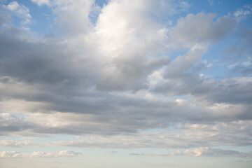 Fototapeta premium Cloudy Sky: Blue and White Cloudscape