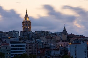 Obraz premium Golden Horn Metro Bridge and Galata Tower