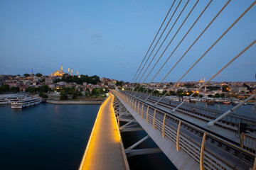 Obraz premium Golden Horn Metro Bridge and Galata Tower