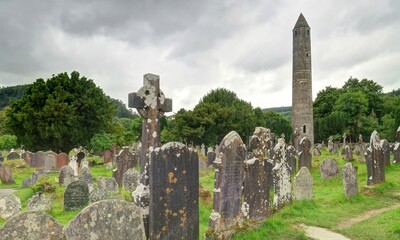 Glendalough dans le parc national des Wicklow Mountains en Irlande