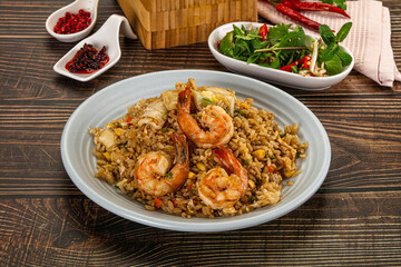Vietnamese fried rice with prawn and squid Kom Ran