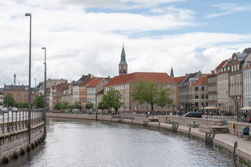 Fototapeta premium Le canal de Nyhavn dans la ville de Copenhague au Danemark