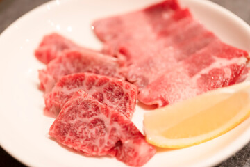 但馬牛の美しい霜降り肉