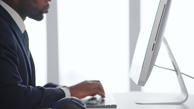 system, engineer, development, software, think, multinational, black, check, confirmation, personal computer, pc, desktop, office, data, work, task, business, programming, code, test, screen, operatio