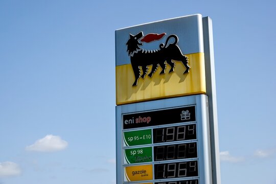 Panneau de station essence Eni