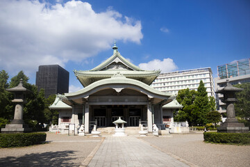 Fototapeta premium Building of Earthquake Memorial Hall and Kanto Memorial Museum commemorate of who lost in Yokoamicho Park of Yokoami for japanese people travelers visit at Sumida city on July 25, 2025 in Tokyo, Japan