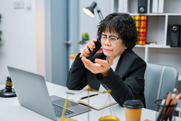 Elder Lawyer for Financial Planning and Wills in a Law Office