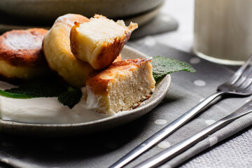 sirniki. Homemade cottage cheese pancakes with sour cream