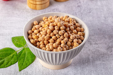 Raw dry chickpea in the bowl