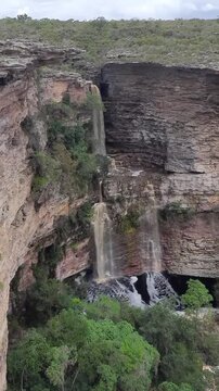 cachoeira do ferro doido em morro do chap&eacute;u, bahia, na chapada diamantina 