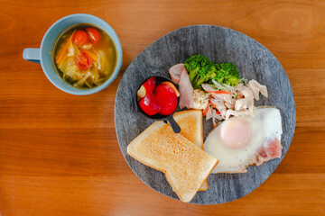 Morning breakfast / 洋風朝食プレート
