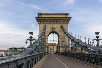 Obraz premium A stunning photograph of an architecturally magnificent bridge