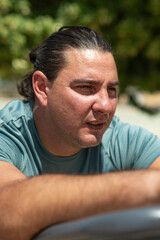 Obraz premium Determined Sportsman Focusing on Training Outdoors