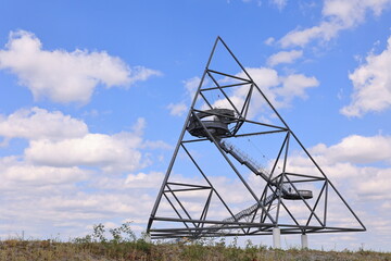 Blick auf das Tetraeder auf der Halde Beckstra&szlig;e in Bottrop im Ruhrgebiet