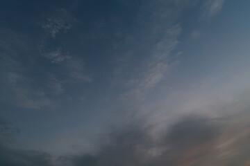 ブルーアワーの空